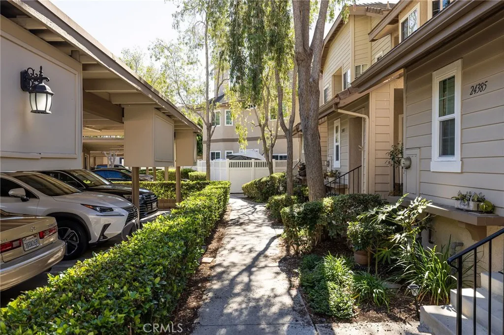 24377 Marquis Court, Laguna Hills, California 92653 home-pic-17